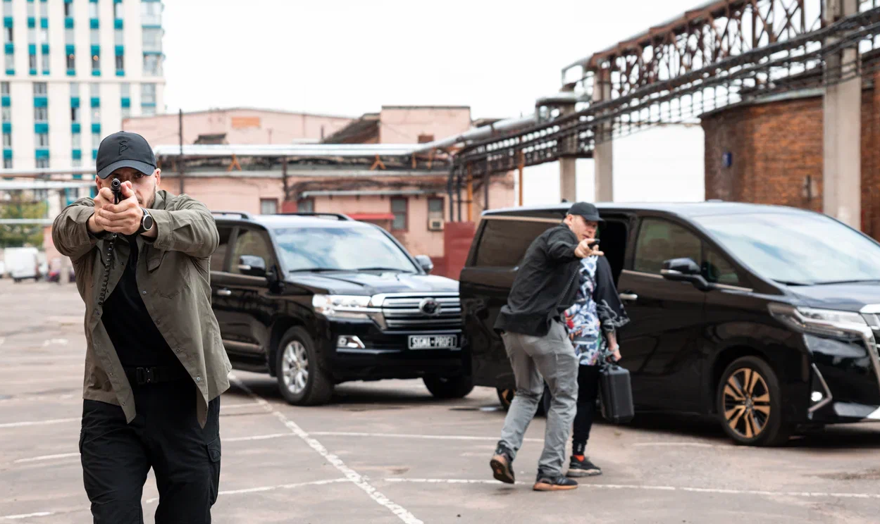 Secret Skills of Bodyguards: How Do They Predict Danger?